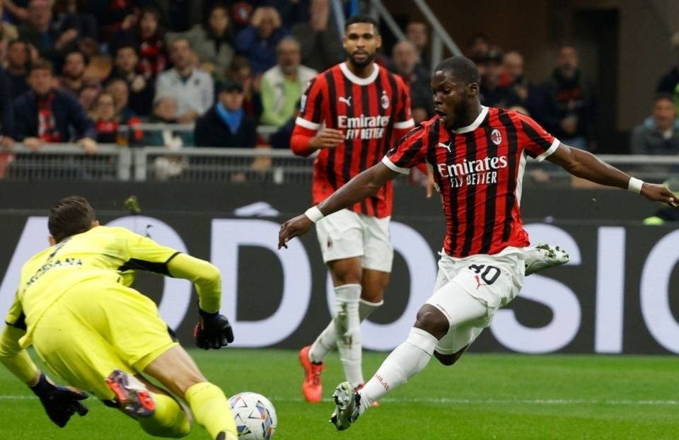 意甲AC米兰遭遇失利,前四名席位岌岌可危的简单介绍 意甲AC米兰遭遇失利,前四名席位岌岌可危的简单介绍