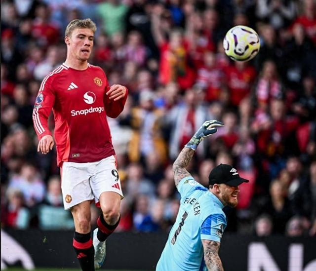 关于曼联尴尬输球,主帅执教风云不定的信息 关于曼联尴尬输球,主帅执教风云不定的信息