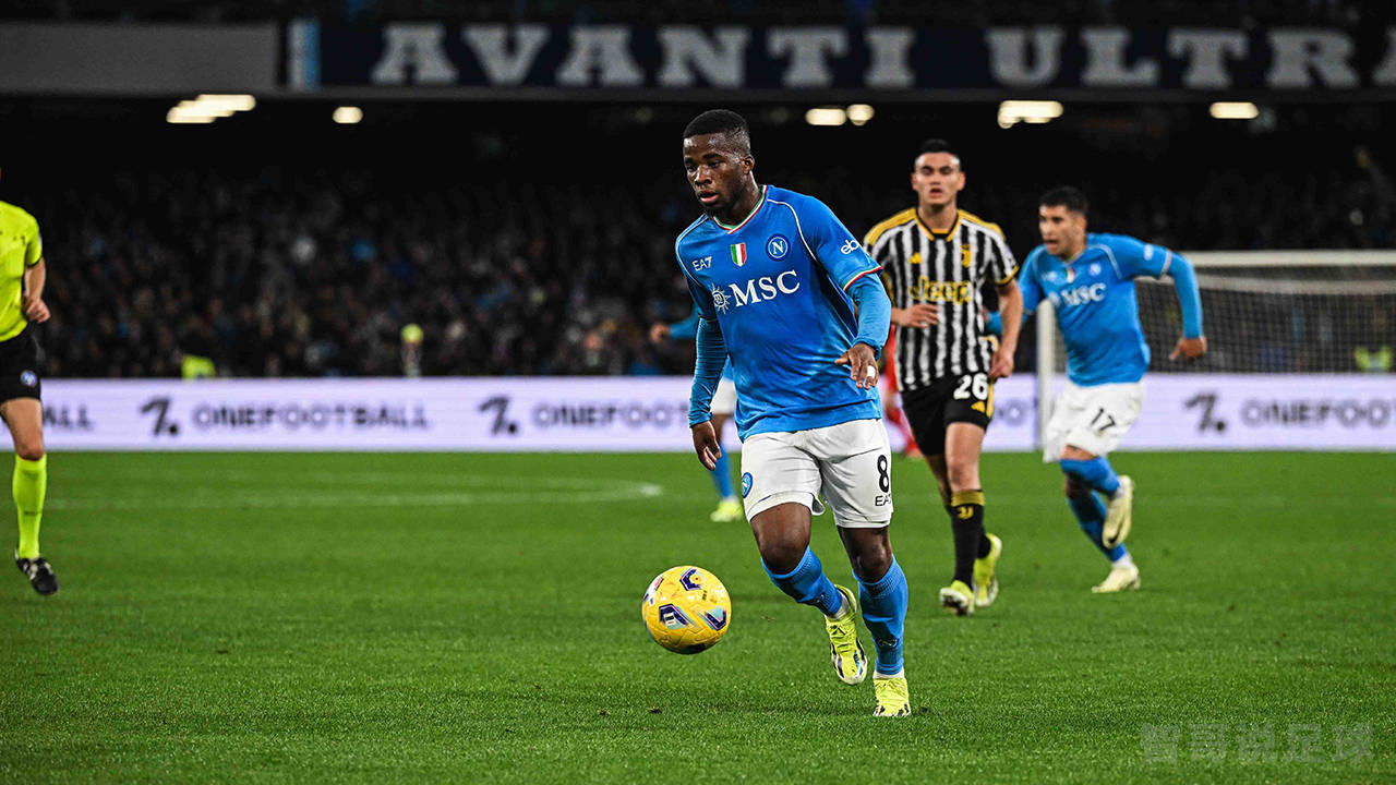 开云体育app-关于那不勒斯队员团结一致备战下一场比赛的信息