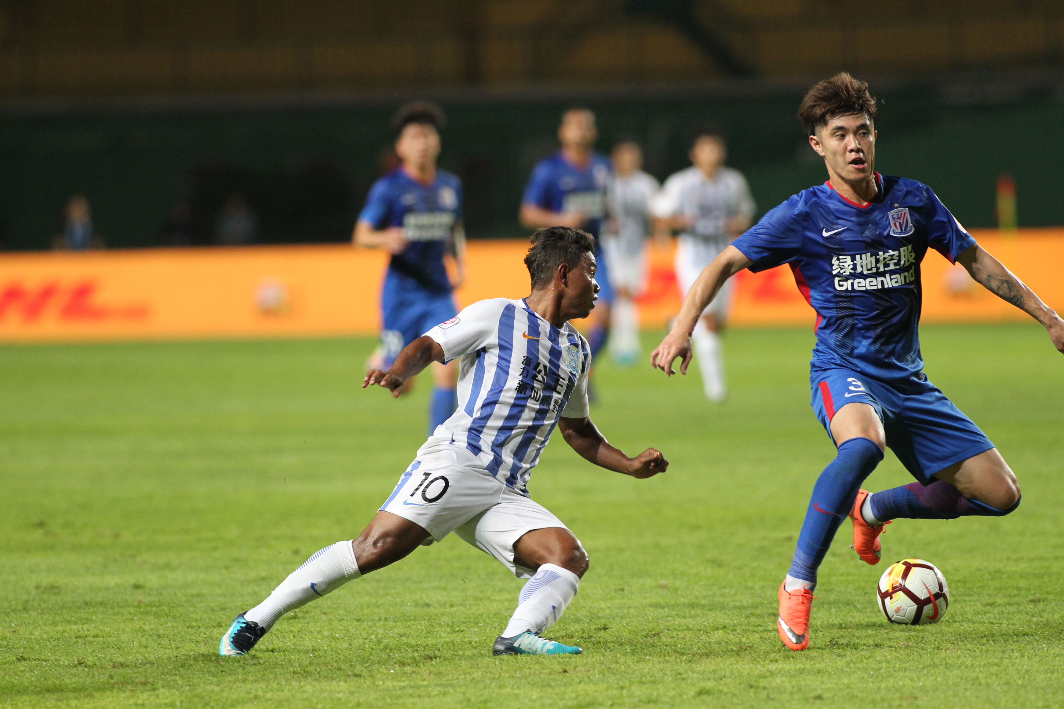 开云体育官方网站-热血对决：富力迎战申花谁能笑到比赛结束？的简单介绍