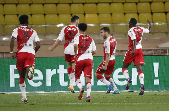 开云体育-关于第戎主场挑战昂热，双方谁能占尽先机的信息