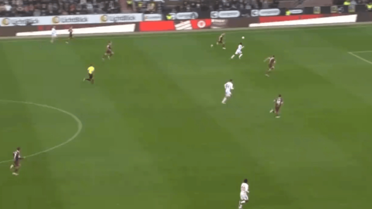 开云官网-包含勒沃库森客场不敌柏林联合队，遭遇滑铁卢的词条