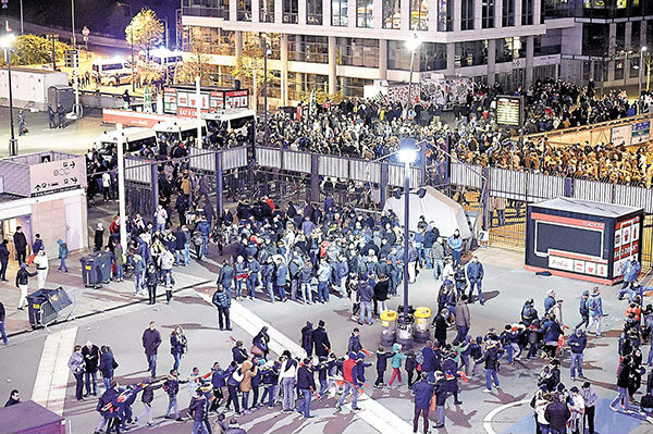 开云体育平台APP-马赛成绩不尽人意，球迷怨声载道的简单介绍