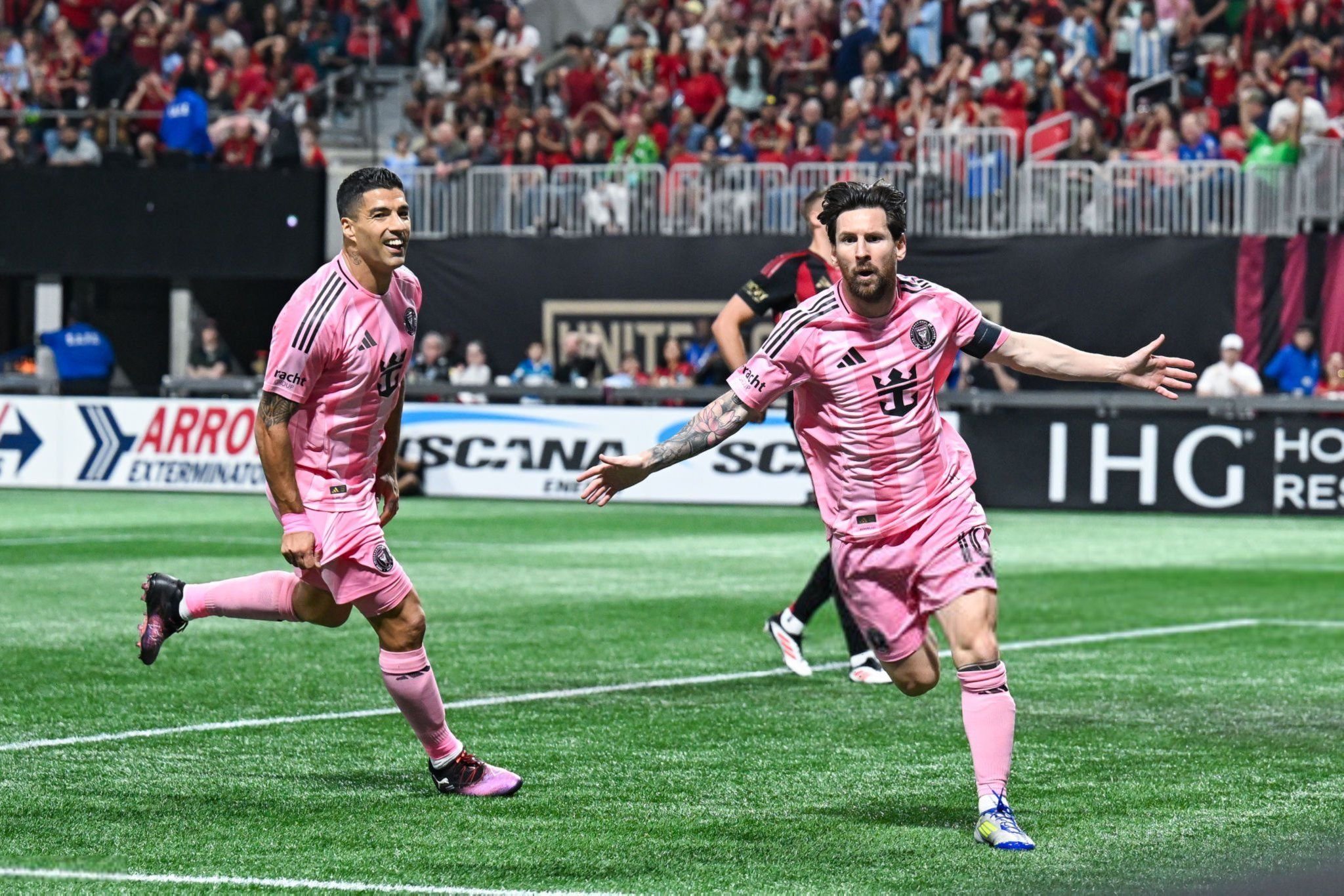 亚特兰大客场击败对手,保持不败战绩 亚特兰大客场击败对手,保持不败战绩