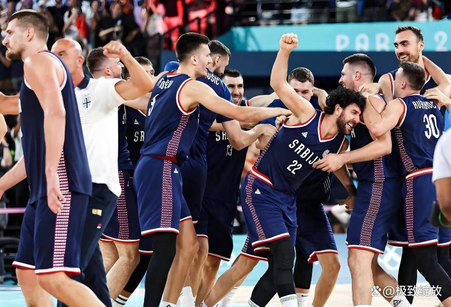塞尔维亚球队以不屈不挠的精神获得胜利,令人动容 塞尔维亚球队以不屈不挠的精神获得胜利,令人动容