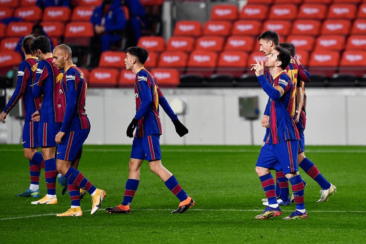 巴萨必须稳住军心，迎接艰难挑战