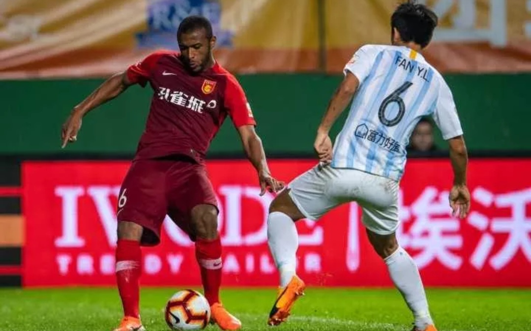 大连一方不敌广州富力遭遇败绩 大连一方不敌广州富力遭遇败绩