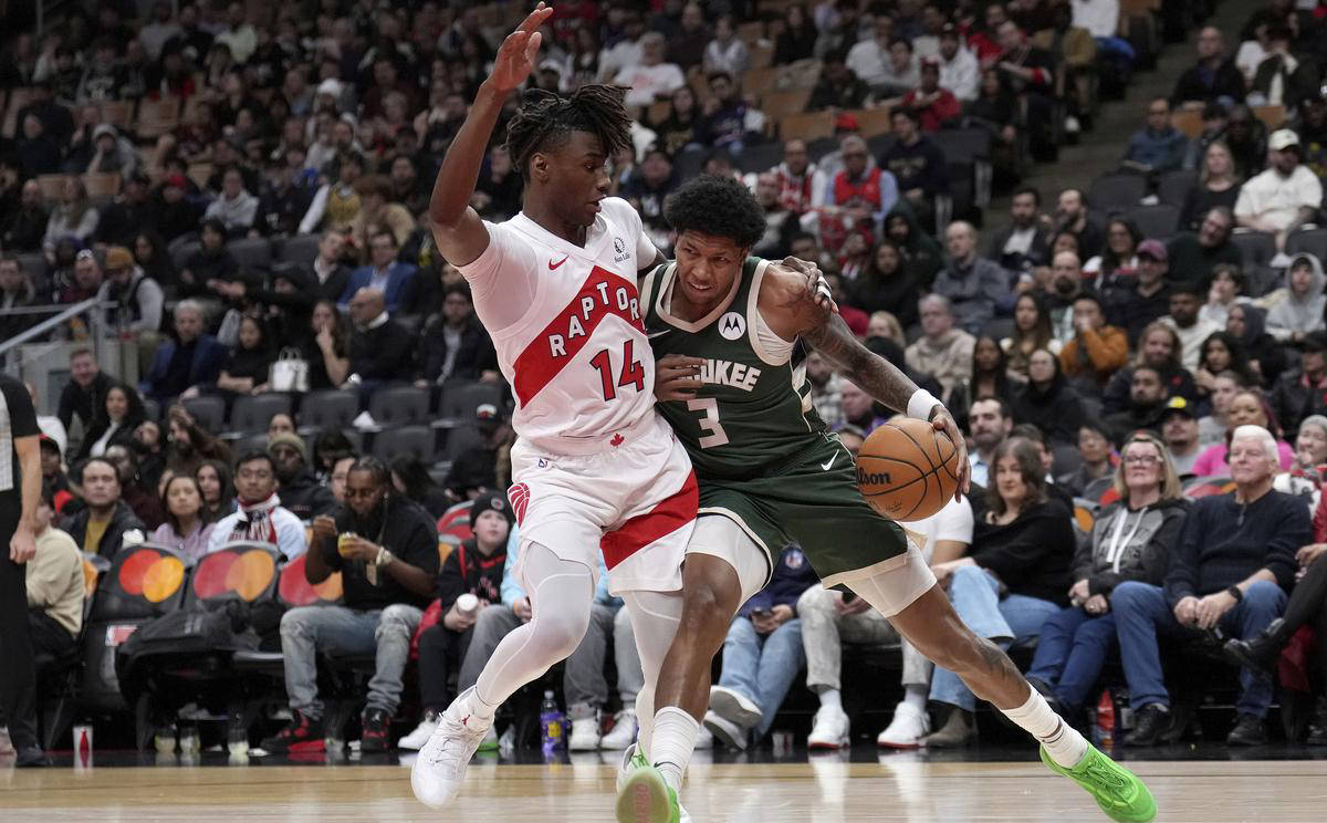 雄鹿胜鹈鹕,取得四连胜 雄鹿胜鹈鹕,取得四连胜