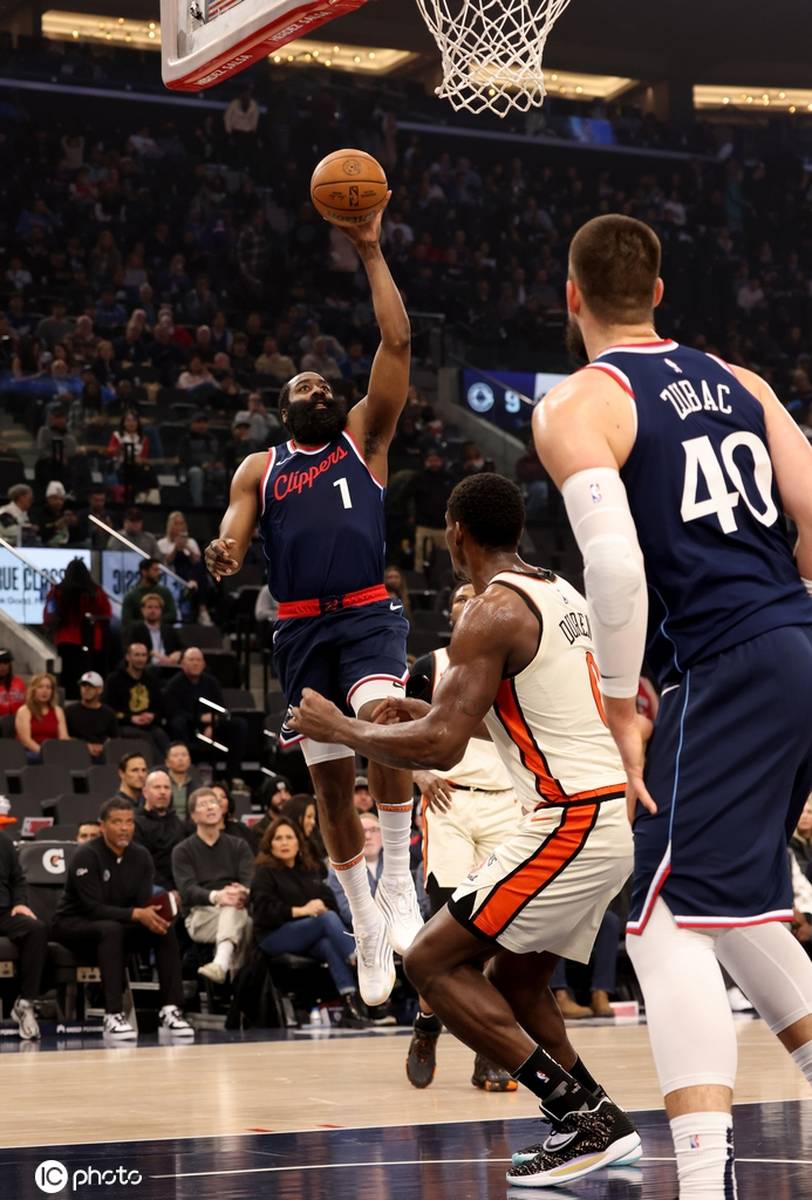 火箭客场胜雄鹿,哈登32分砍爆的简单介绍 火箭客场胜雄鹿,哈登32分砍爆的简单介绍