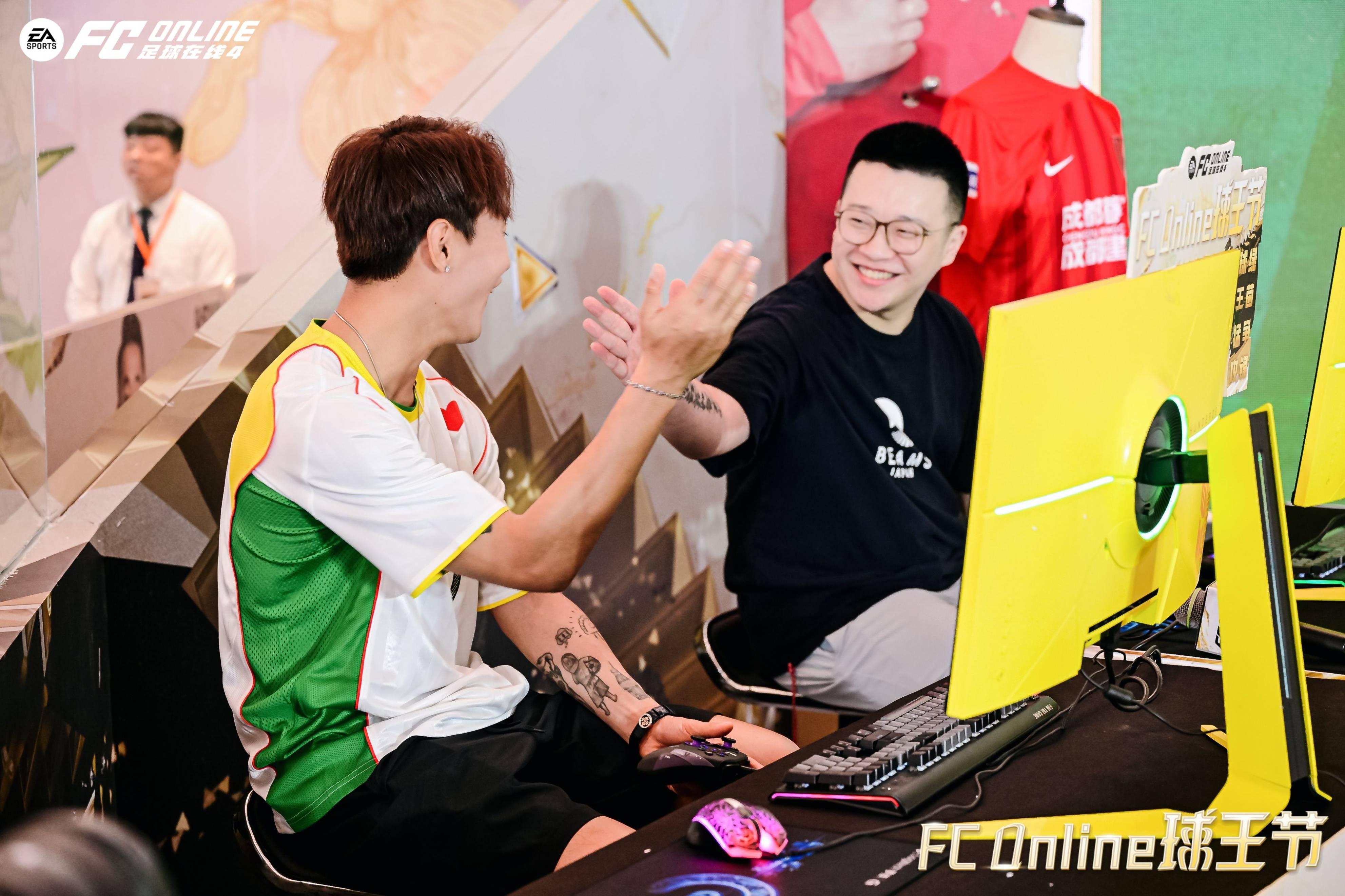 开云下载-豪门对决!FIFA电竞上演世纪大战的简单介绍