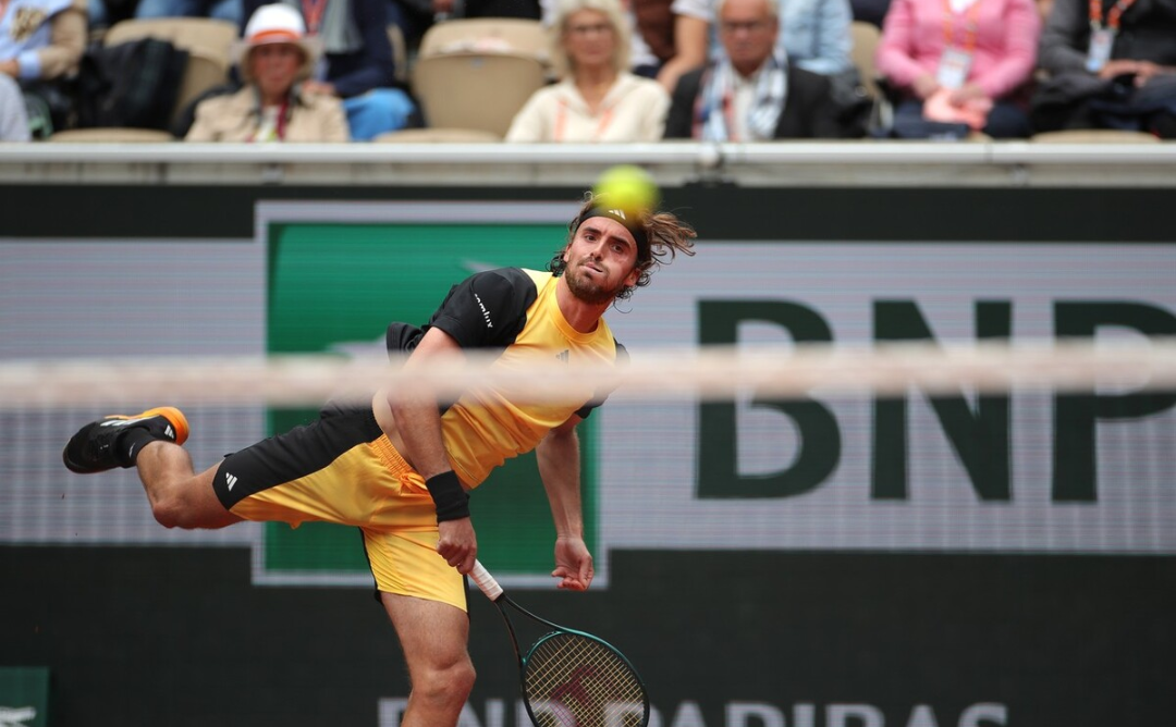 开云体育app-法网横扫戴维斯杯,西西帕斯点燃赛场