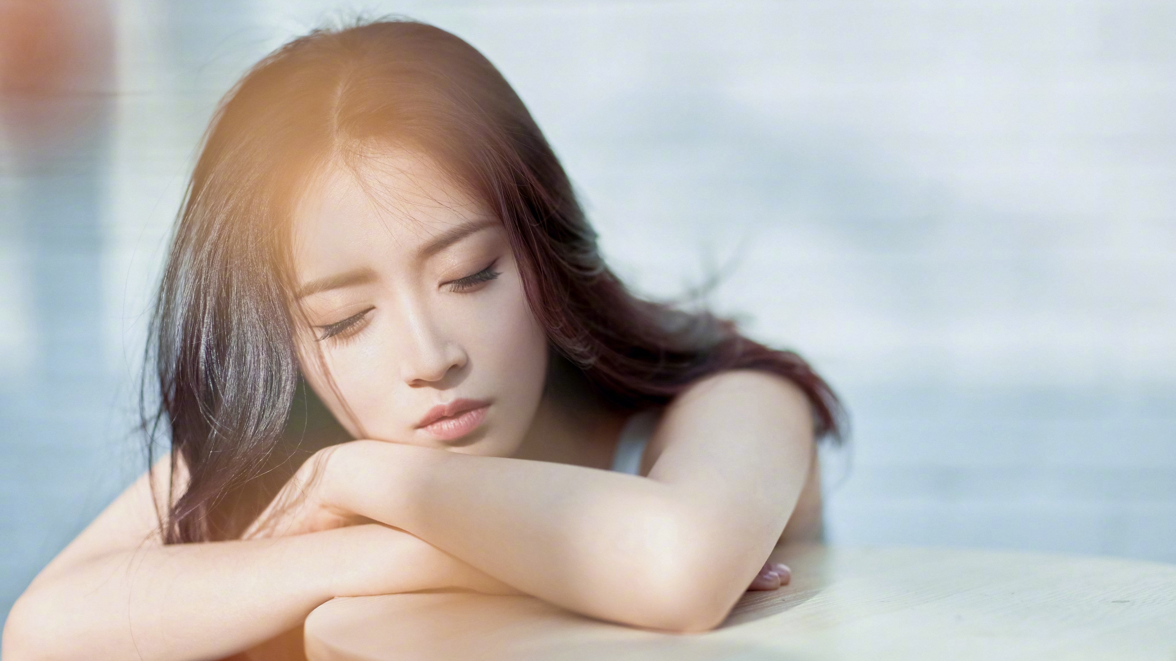 足球史上的震撼画面,冰岛强势拿下摩纳哥,福登在年度焦点之战接管比赛