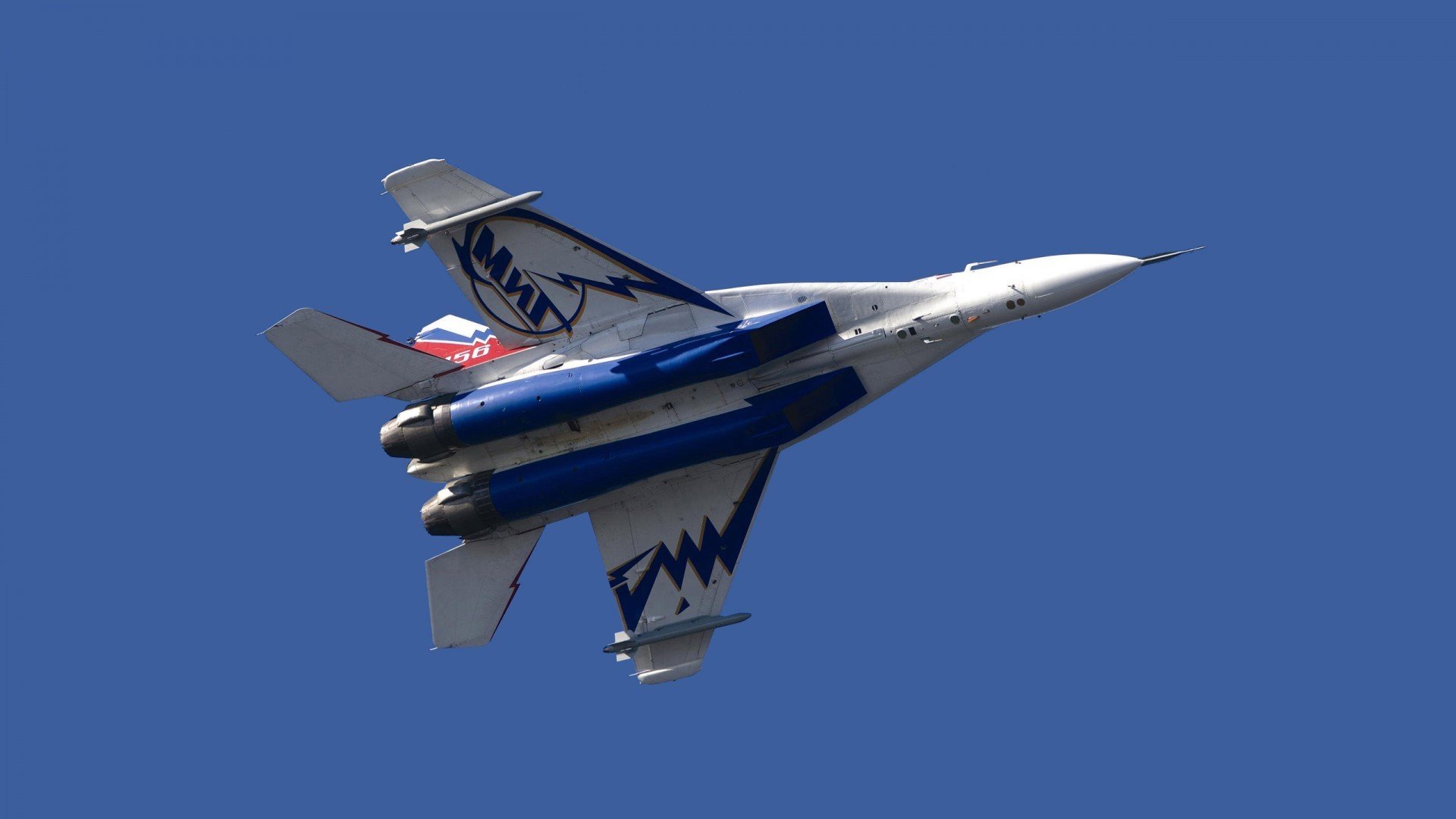 摩洛哥红海淹没蓝武士,本泽马一剑封喉