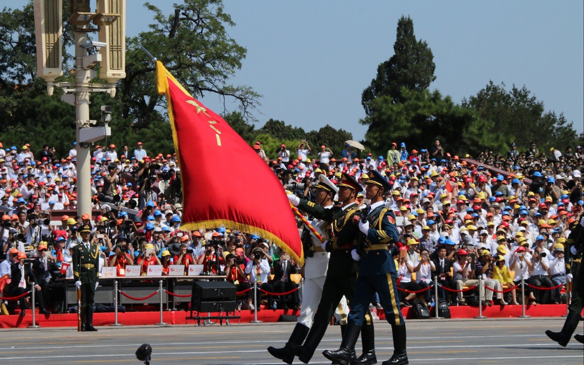 乔丹预言成真！德罗赞黄蜂首秀就爆发，压哨绝杀爵士宣告王者归来